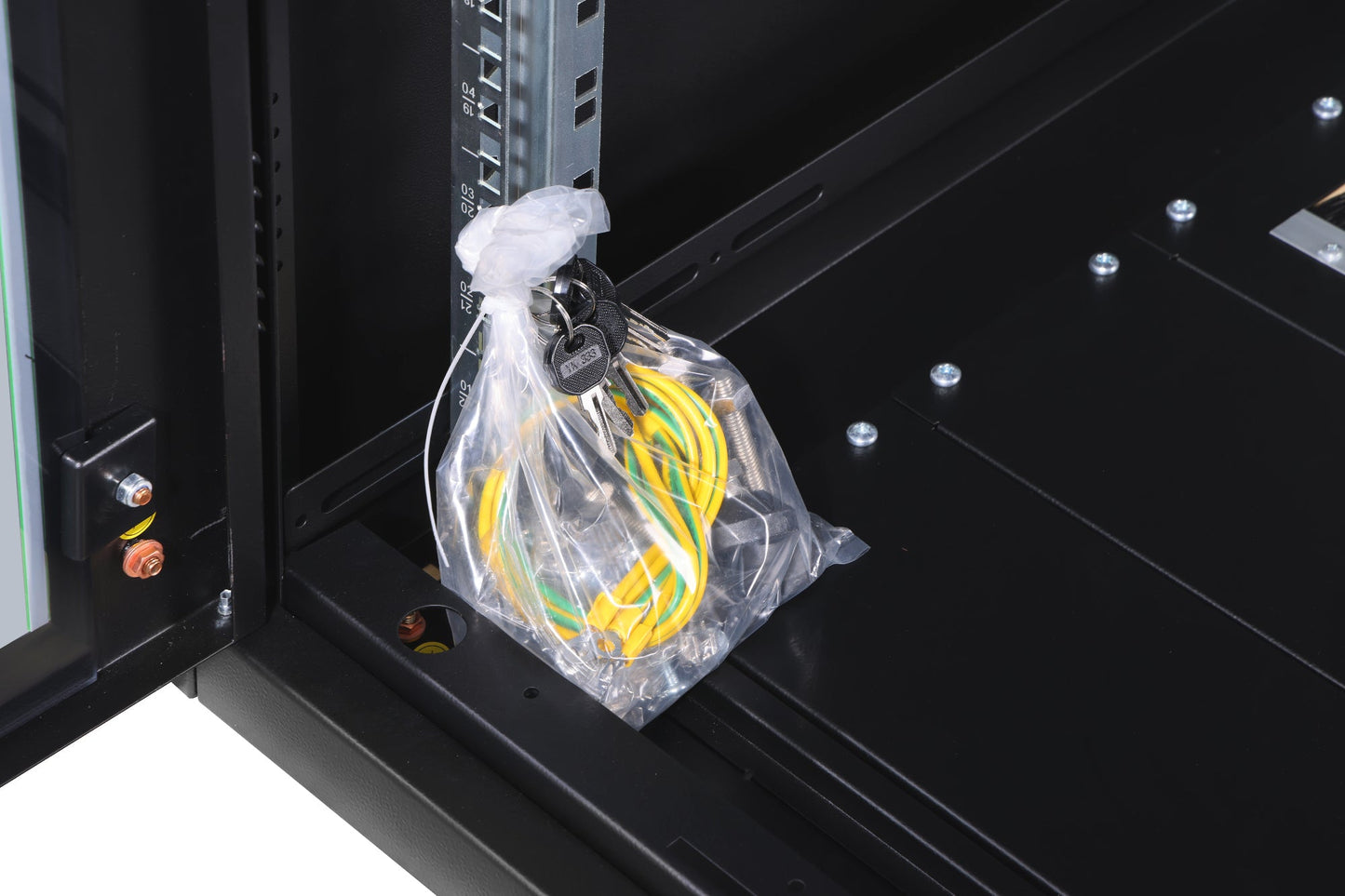 22U Patchkast 600x800x1164 mm (BxDxH) zwart