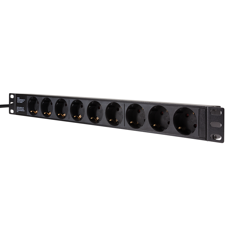 BASIC 9 voudige stekkerdoos voor 19 inch serverkasten