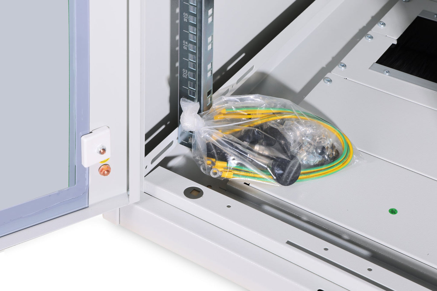 22U Patchkast 600x800x1164 mm (BxDxH) grijs